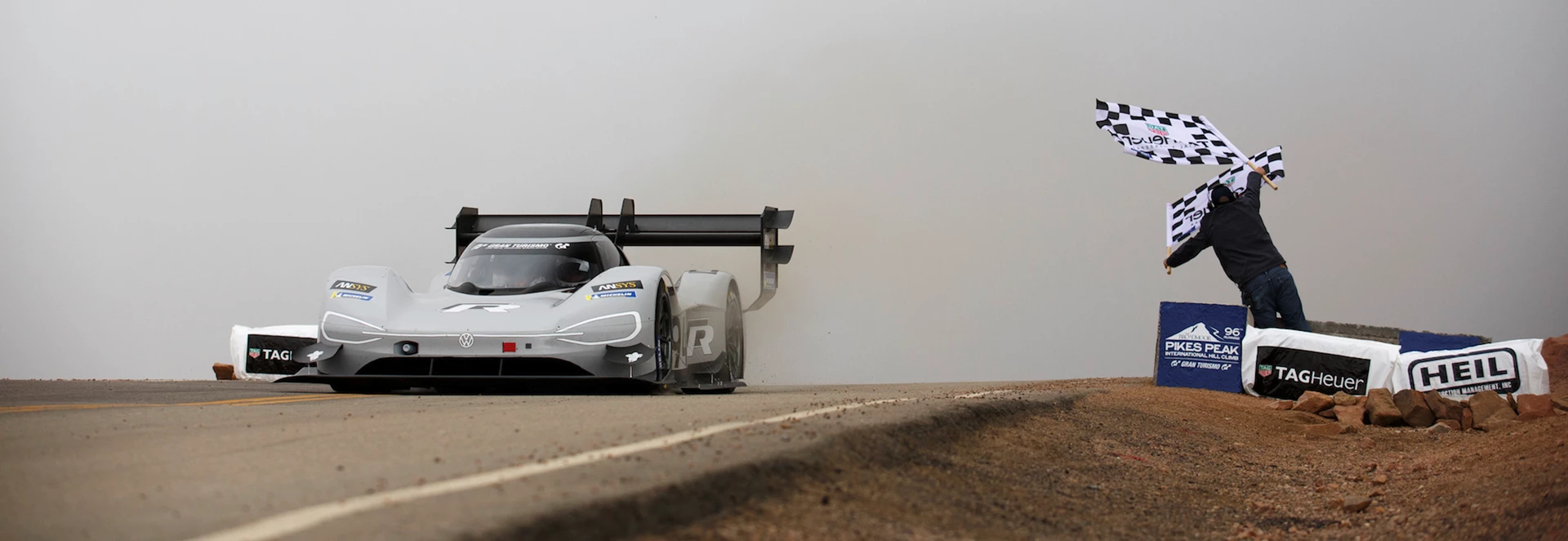 Volkswagen I.D. R wins two ‘Race Car of the Year’ awards 